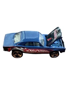 Vintage 1982 Hot Wheels 1967 Camaro Blue & Silver Diecast Car w/ Lift-Up Hood
